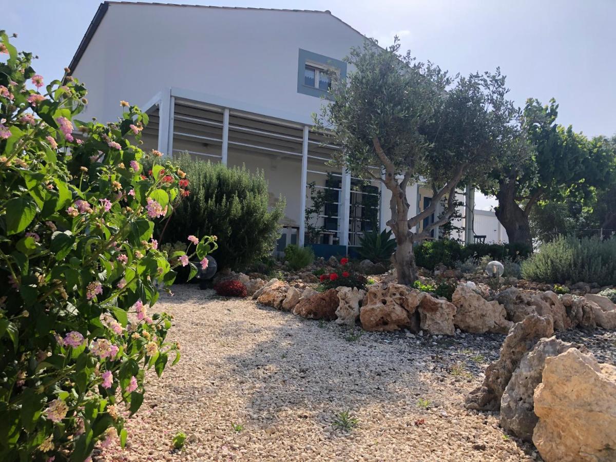 B&B Casa Del Faro Sanvallero Adults Only Portopalo Di Capo Passero 外观 照片