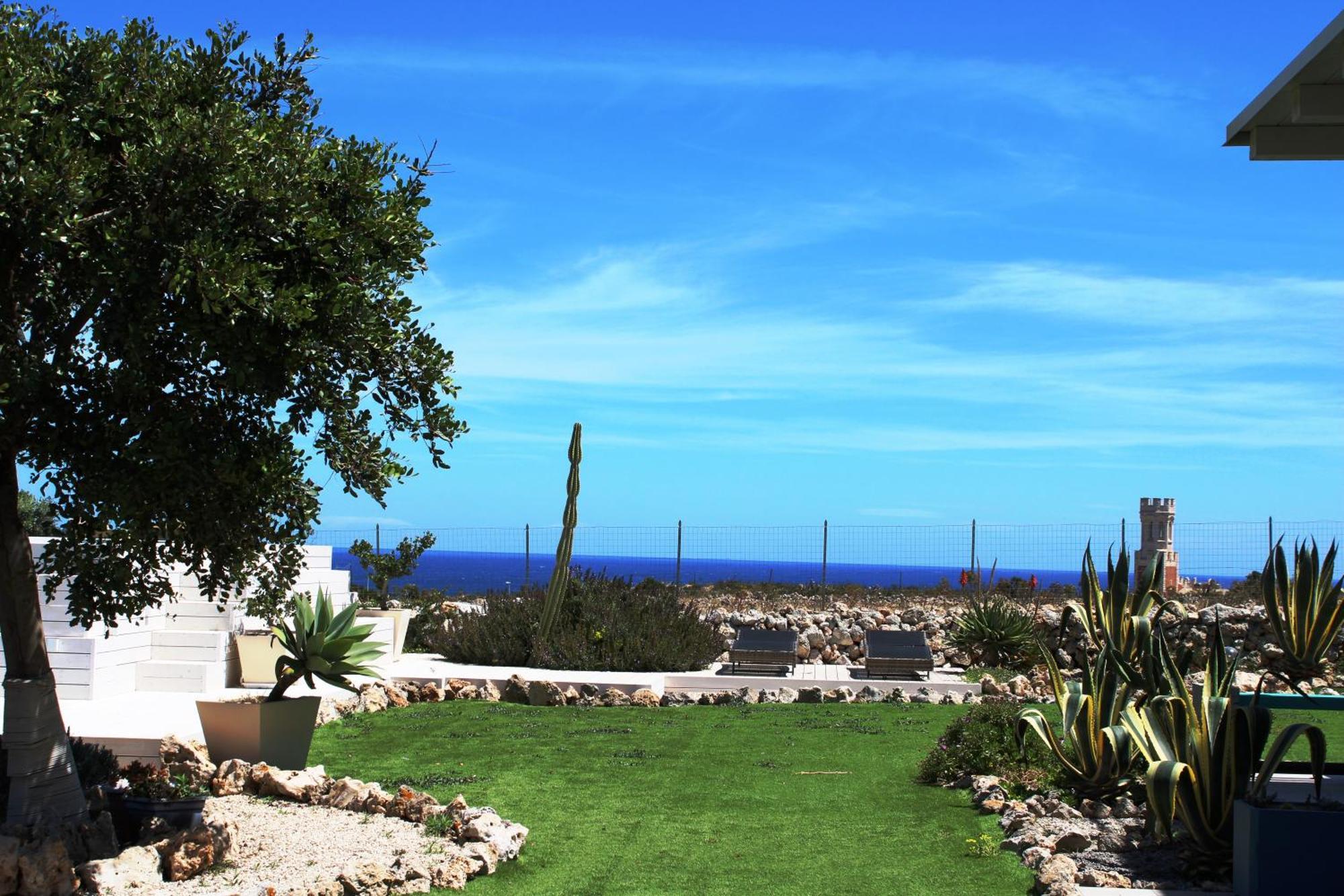 B&B Casa Del Faro Sanvallero Adults Only Portopalo Di Capo Passero 外观 照片
