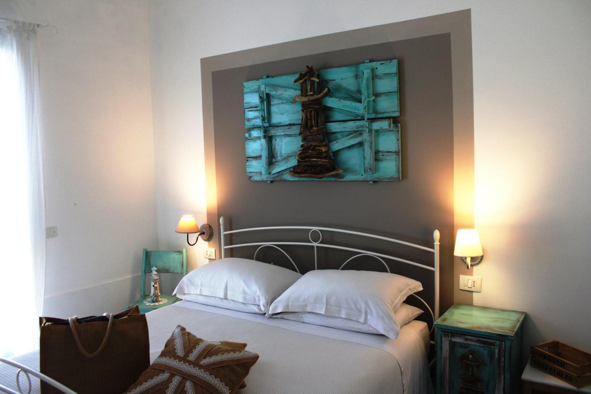 B&B Casa Del Faro Sanvallero Adults Only Portopalo Di Capo Passero 外观 照片